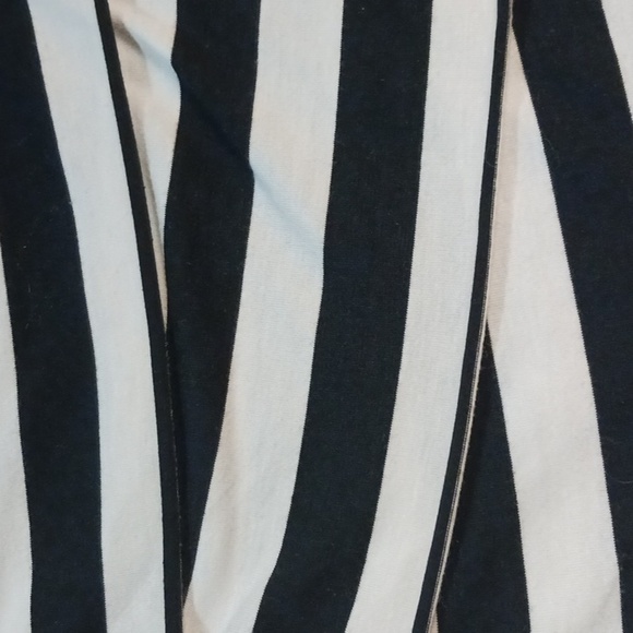 COPY - 👕10/$30 GEORGE Black and White Size 12/14 Box 23 - Picture 3 of 4